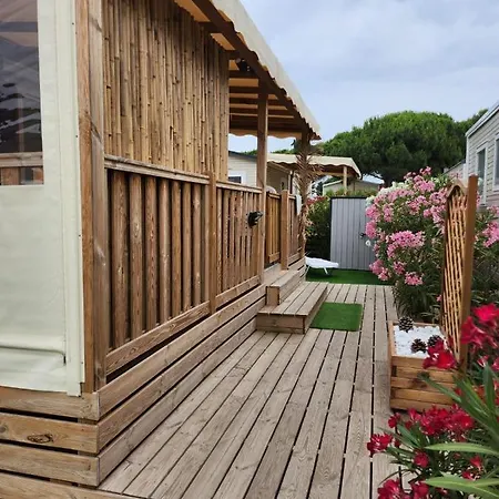 Muriel Le Mar Estang *