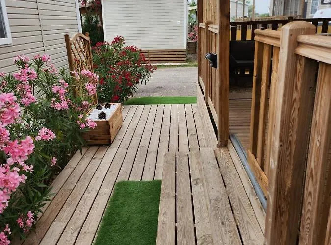 Muriel Le Mar Estang *